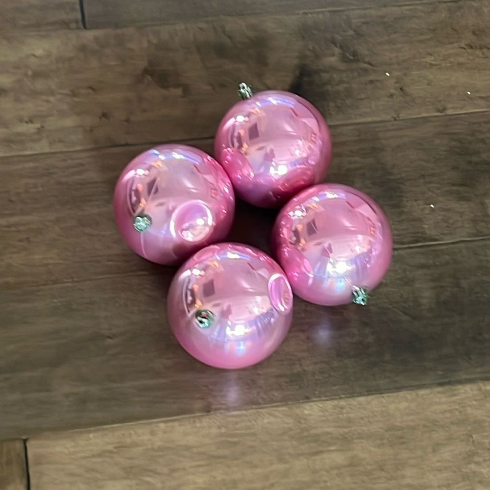 Terrain Pearlescent Christmas Balls/Ornaments Pink Set of 4